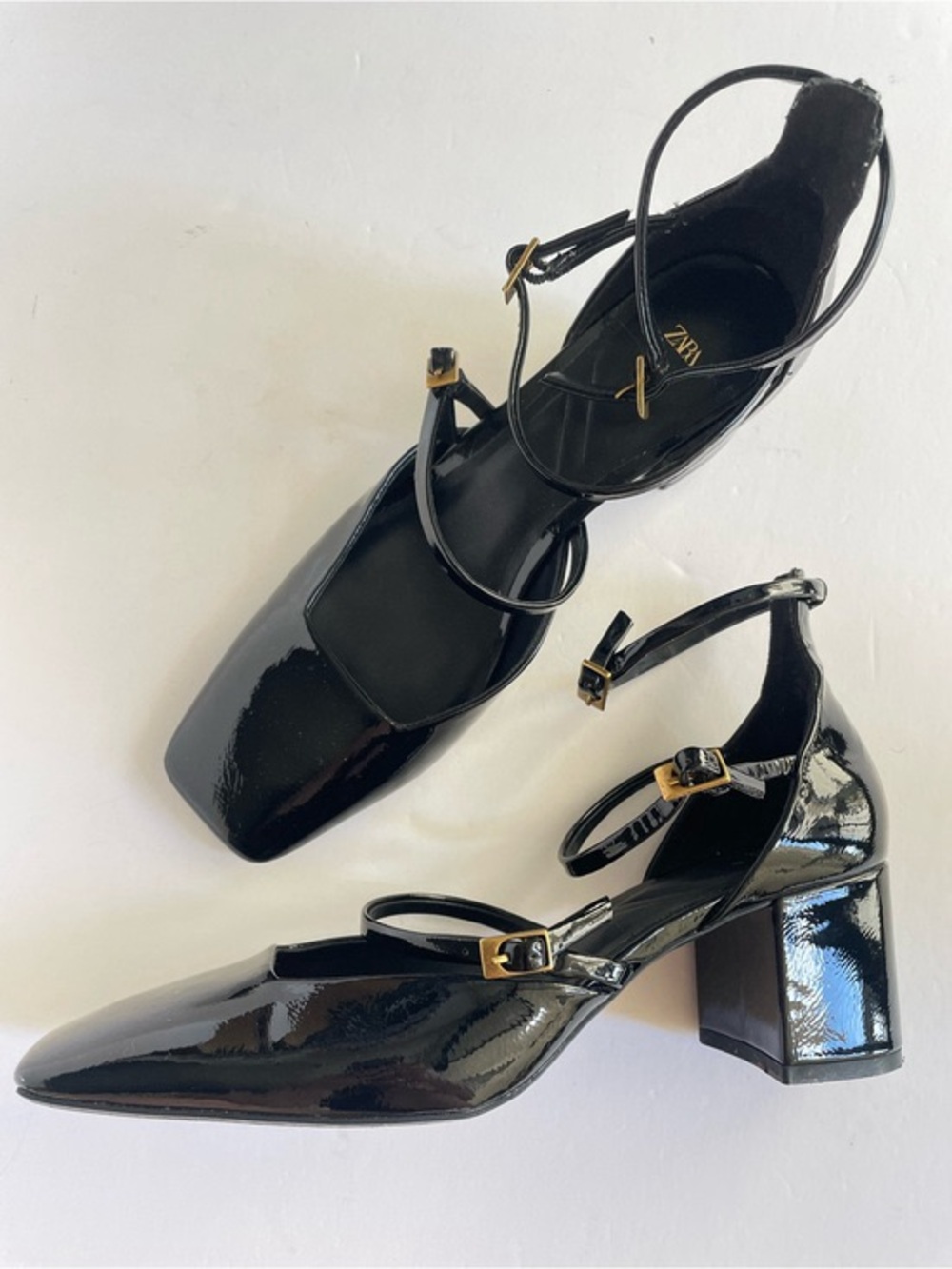 Zara triple-buckle black patent Mary Jane block heels - Picture 2 of 4